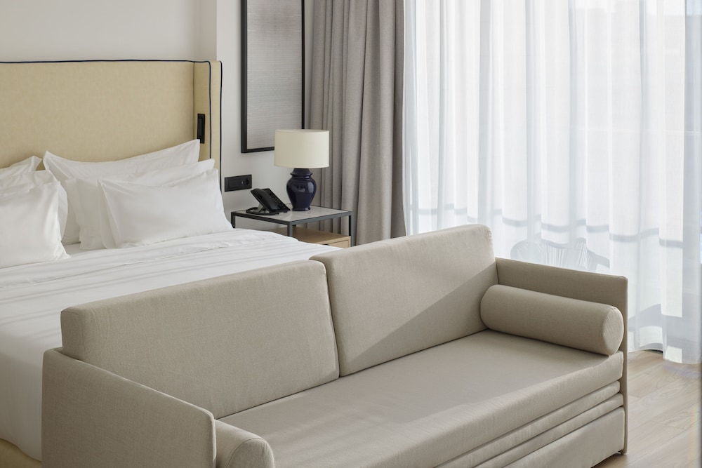Melia Durres Albania — Hotel rooms in Durres, Durres