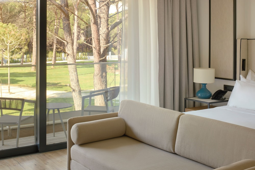 Melia Durres Albania — Hotel rooms in Durres, Durres