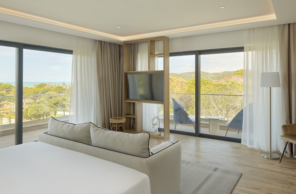 Melia Durres Albania — Hotel rooms in Durres, Durres