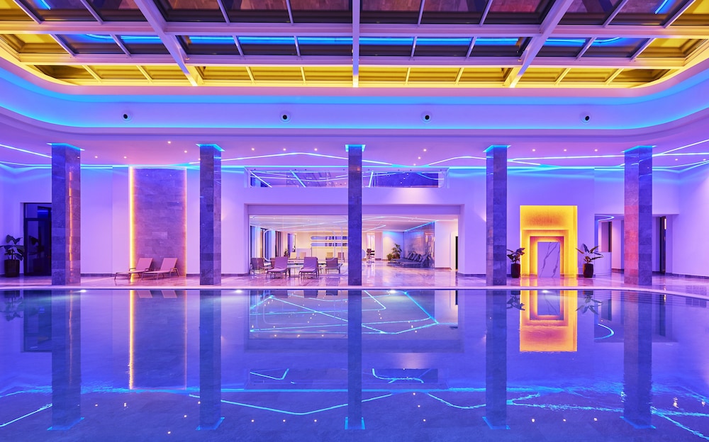 Melia Durres Albania — Swimming pool in Durres, Durres