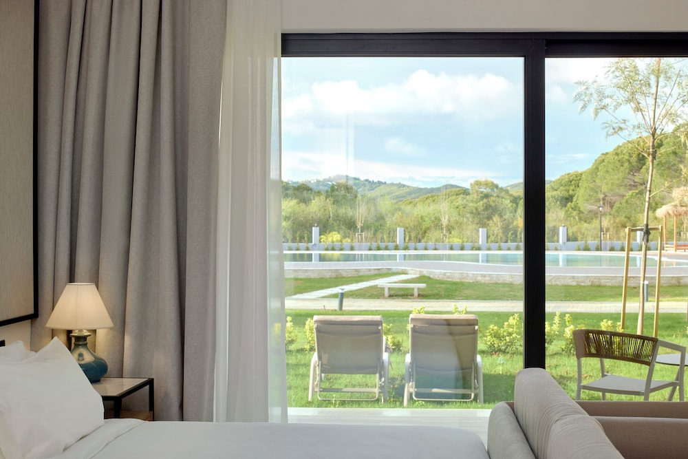 Melia Durres Albania — Hotel rooms in Durres, Durres