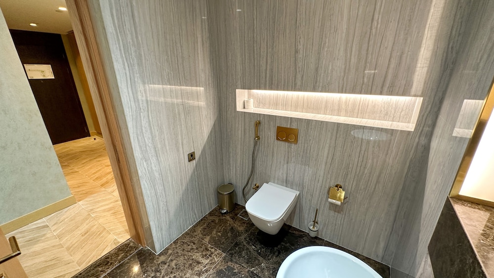 voco Monaco Dubai Heart of Europe by IHG — Hotel rooms in Dubai