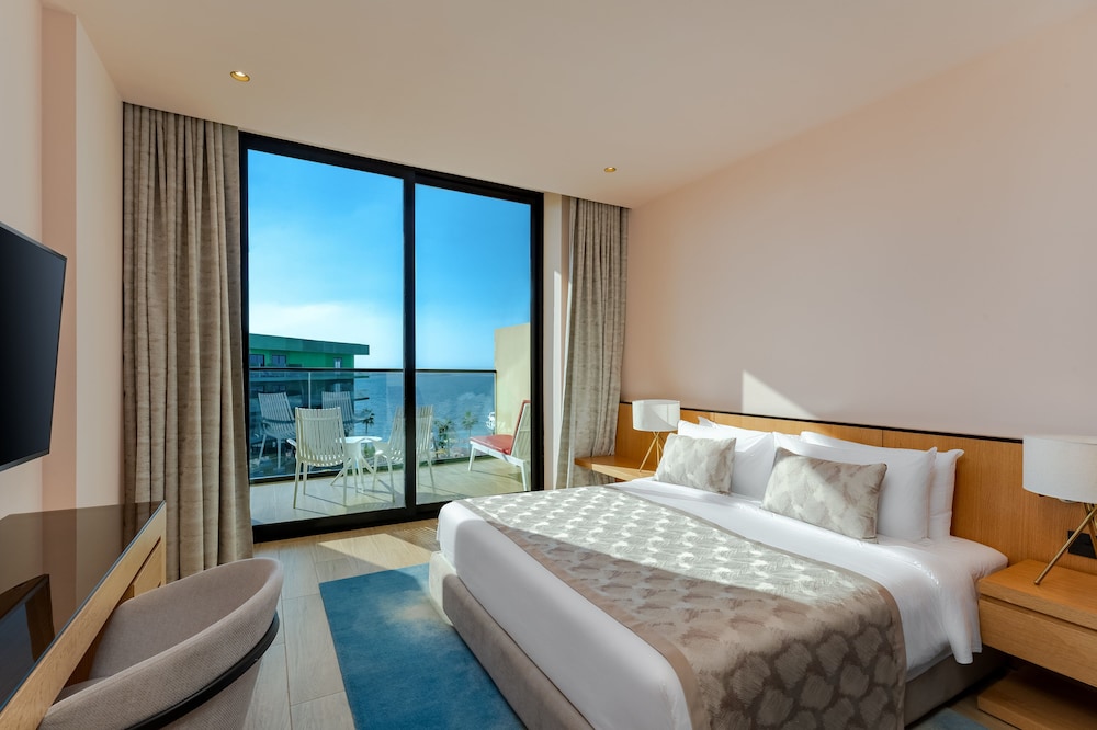 voco Monaco Dubai Heart of Europe by IHG — Hotel rooms in Dubai