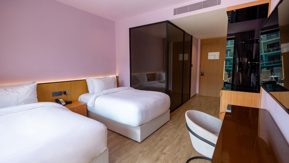 voco Monaco Dubai Heart of Europe by IHG — Hotel rooms in Dubai