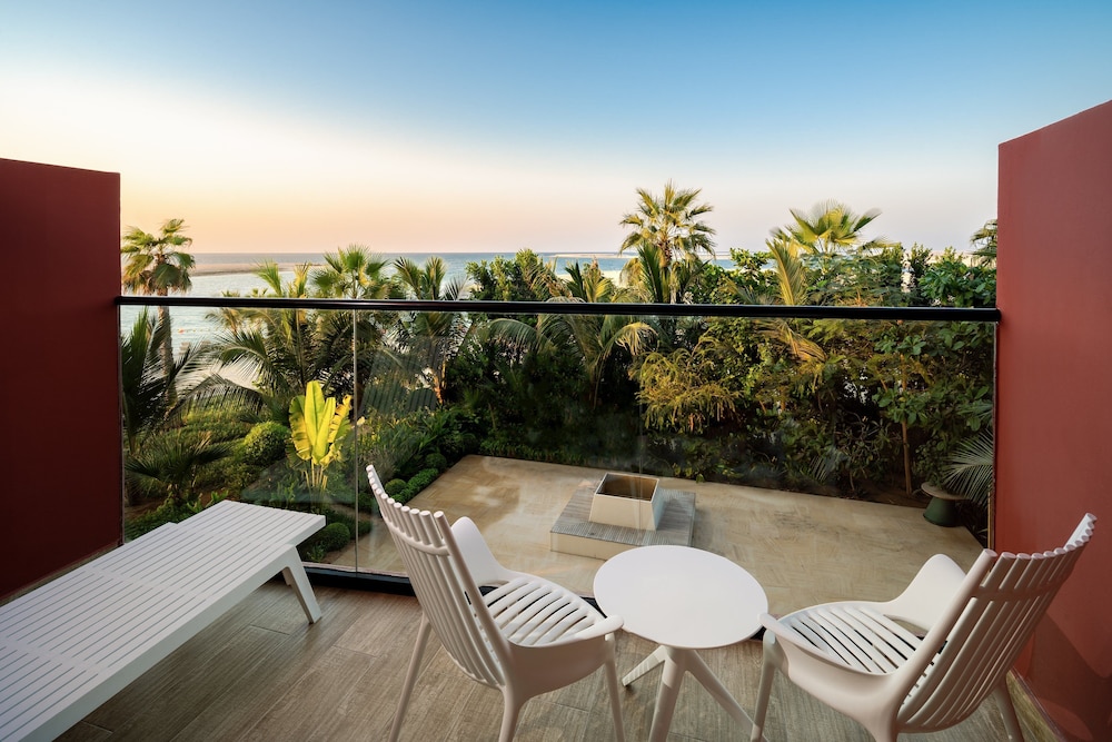 voco Monaco Dubai Heart of Europe by IHG — Hotel rooms in Dubai