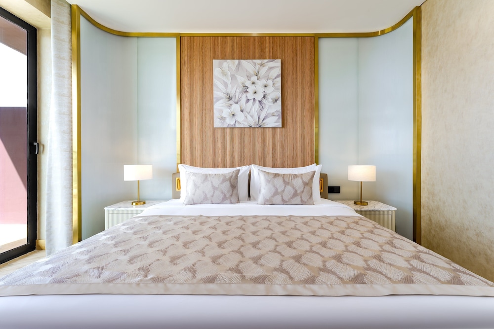 voco Monaco Dubai Heart of Europe by IHG — Hotel rooms in Dubai