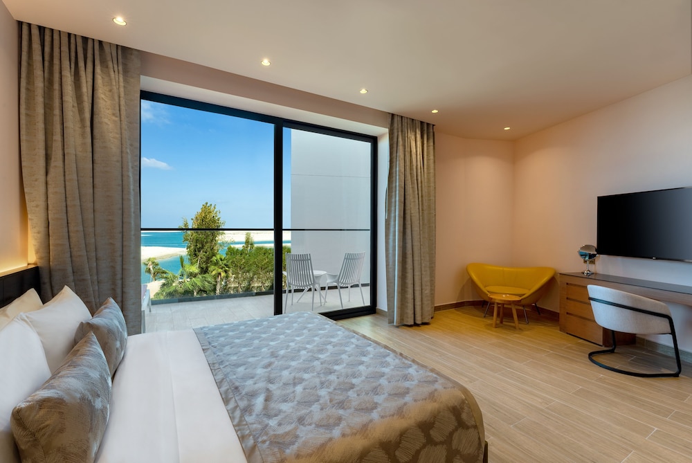 voco Monaco Dubai Heart of Europe by IHG — Hotel rooms in Dubai