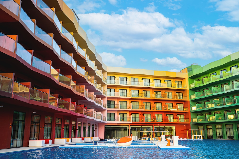 voco Monaco Dubai Heart of Europe by IHG — Hotel building in Dubai