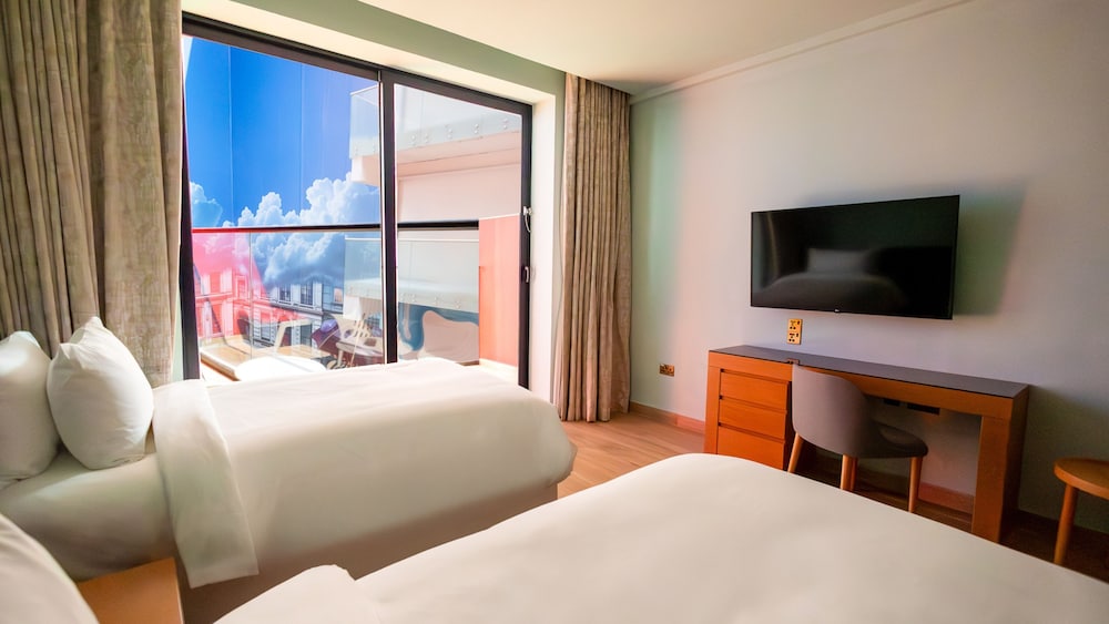 voco Monaco Dubai Heart of Europe by IHG — Hotel rooms in Dubai