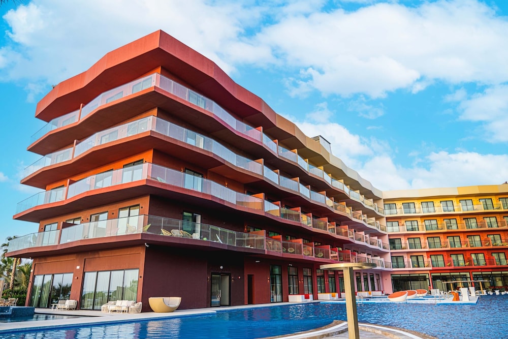 voco Monaco Dubai Heart of Europe by IHG — Hotel building in Dubai