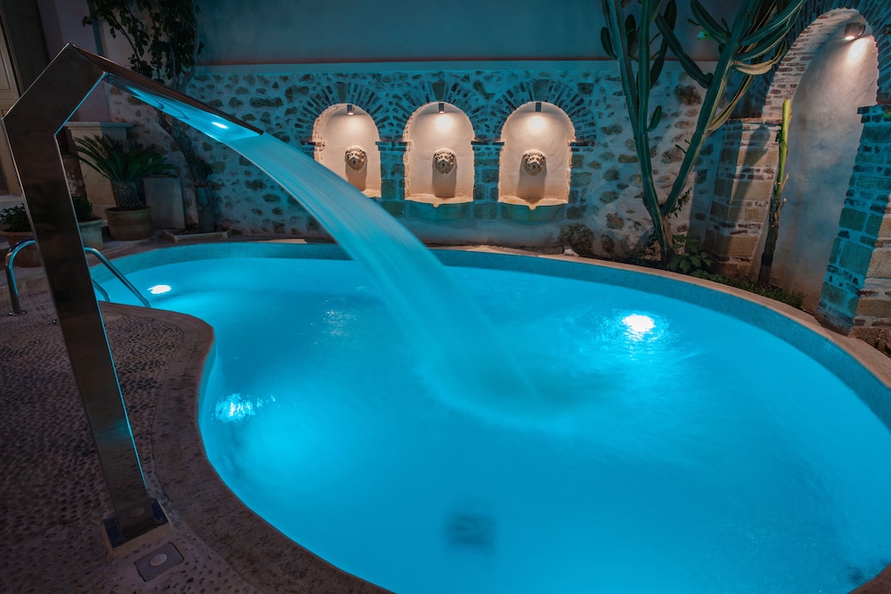 Thalassa Boutique Hotel - Adults Only — Swimming pool in Rethymnon