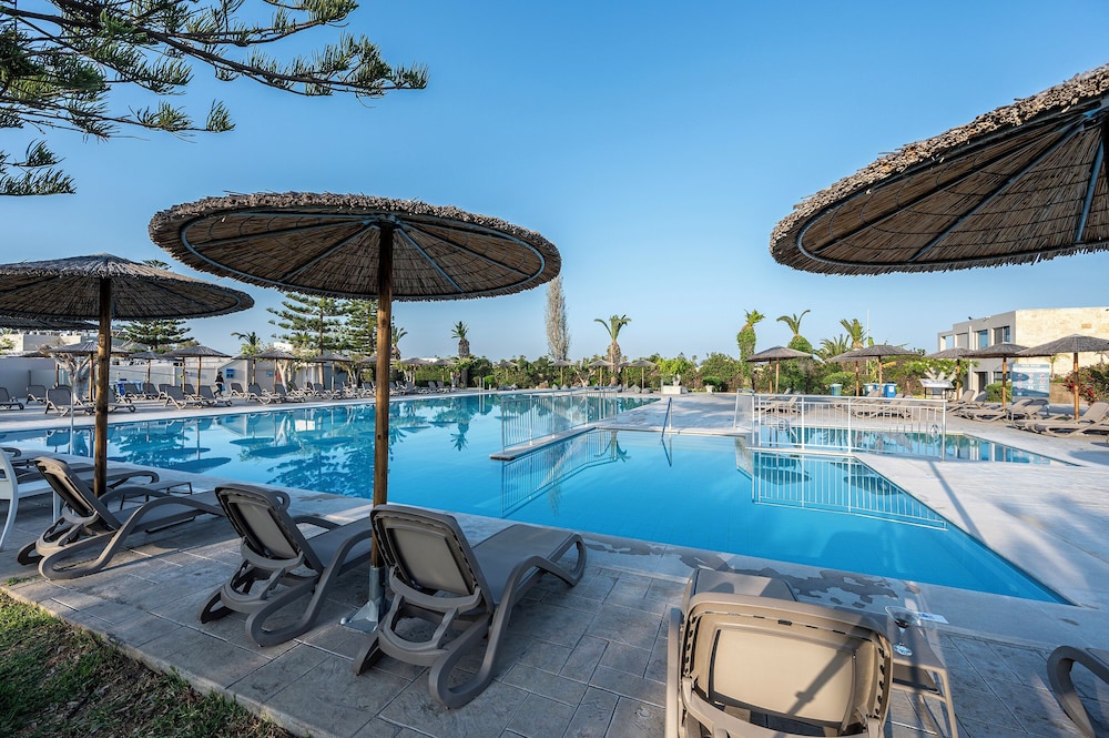Akti Coast Club — Swimming pool in Marmari (Kos), South Aegean