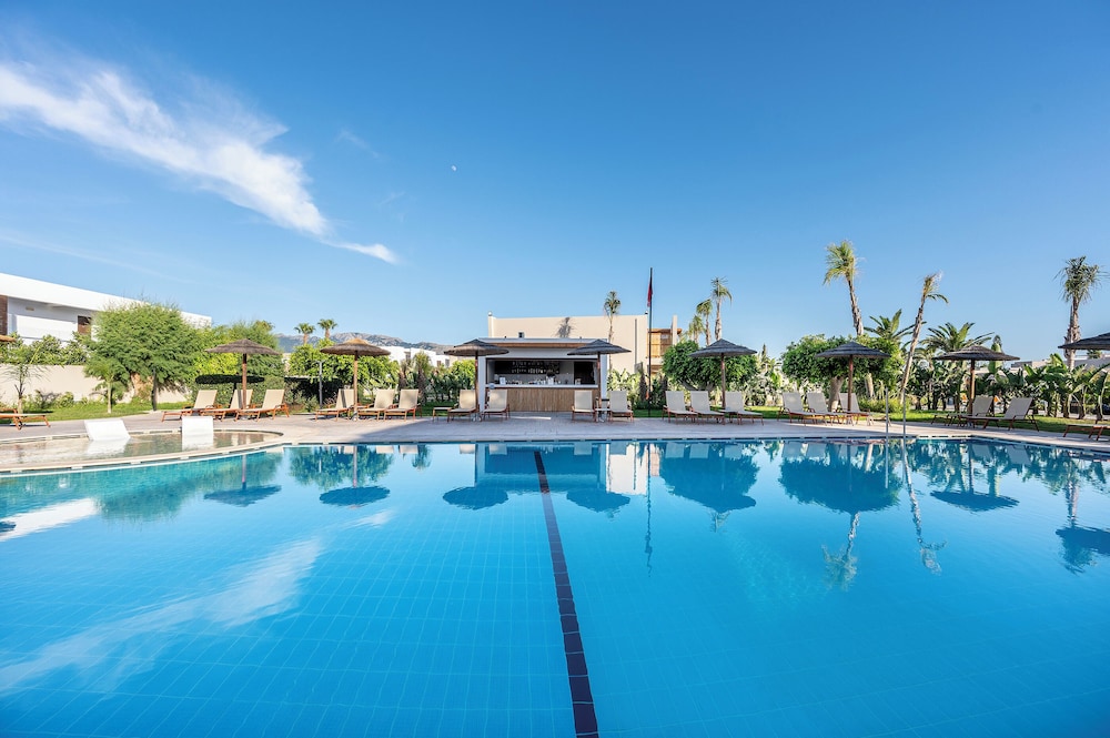 Akti Coast Club — Swimming pool in Marmari (Kos), South Aegean