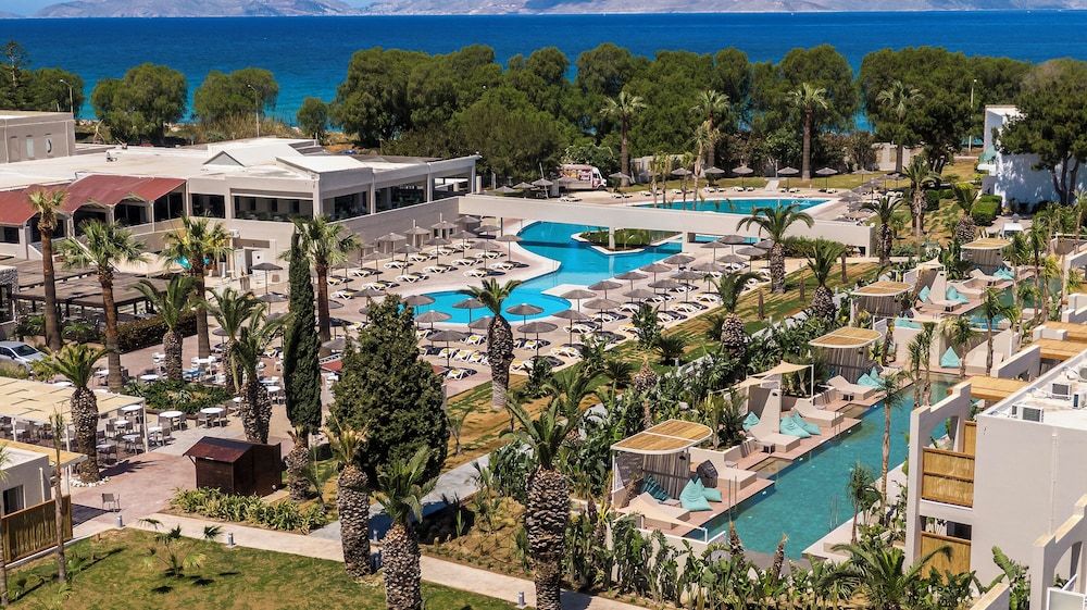 Akti Coast Club