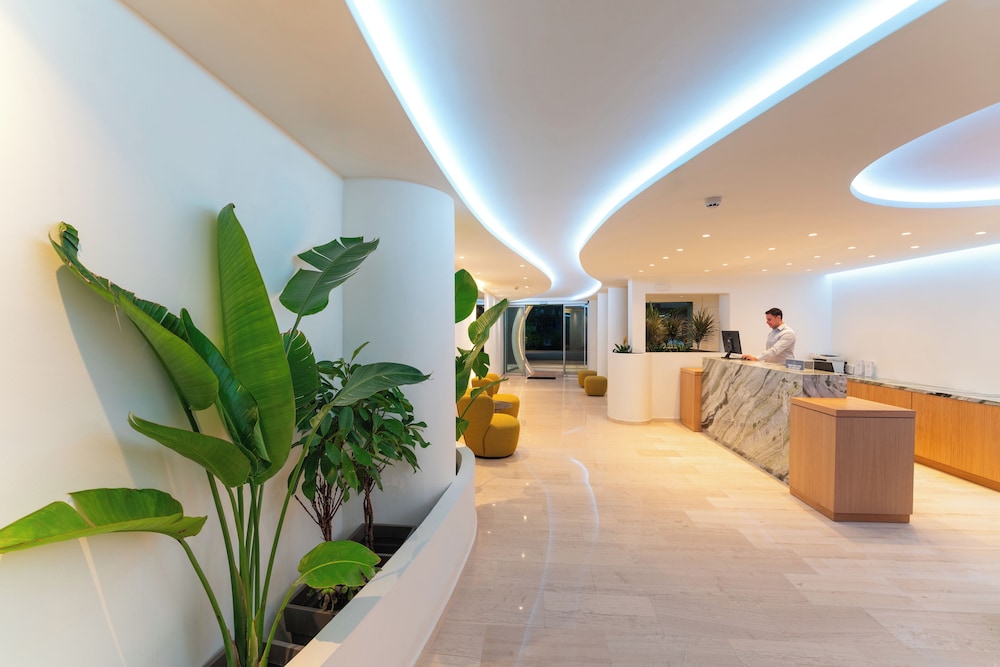 Amphitryon City Hotel — Hotel building in Rhodes Town, South Aegean