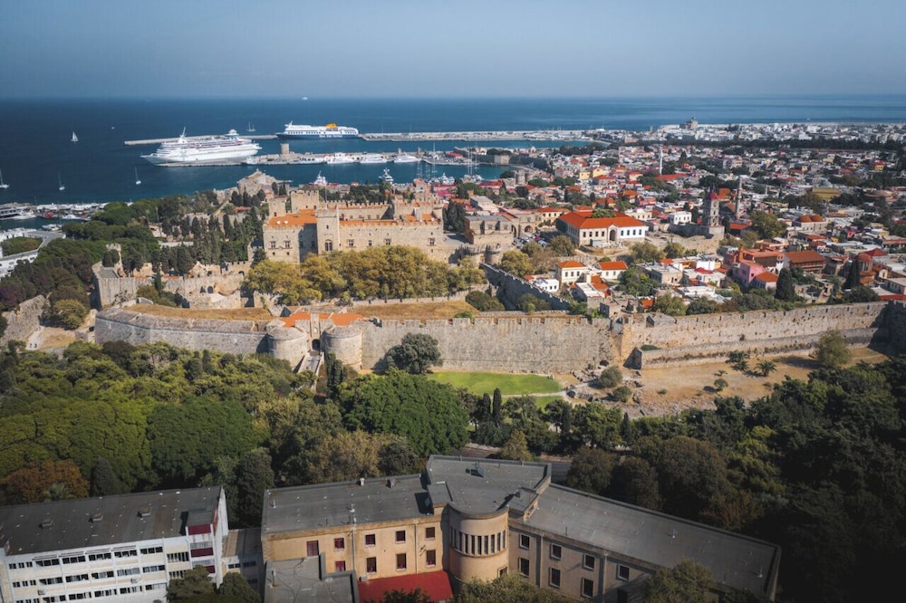 Amphitryon City Hotel — Attractions in the area in Rhodes Town, South Aegean
