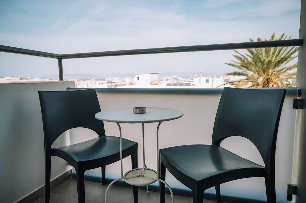 Amphitryon City Hotel — Hotel rooms in Rhodes Town, South Aegean