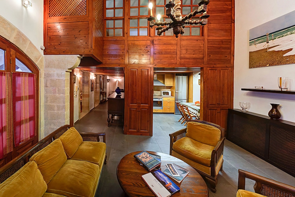 In Camera Art Boutique Hotel — Hotel rooms in Rhodes Town, South Aegean
