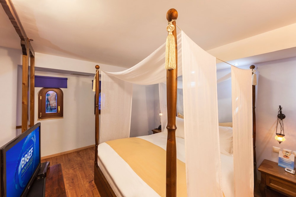 In Camera Art Boutique Hotel — Hotel rooms in Rhodes Town, South Aegean