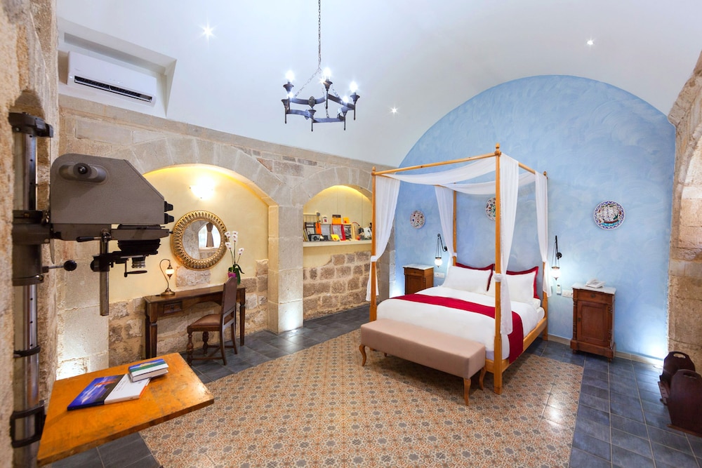 In Camera Art Boutique Hotel — Hotel rooms in Rhodes Town, South Aegean