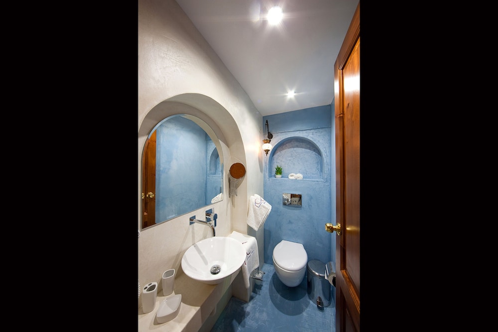 In Camera Art Boutique Hotel — Hotel rooms in Rhodes Town, South Aegean