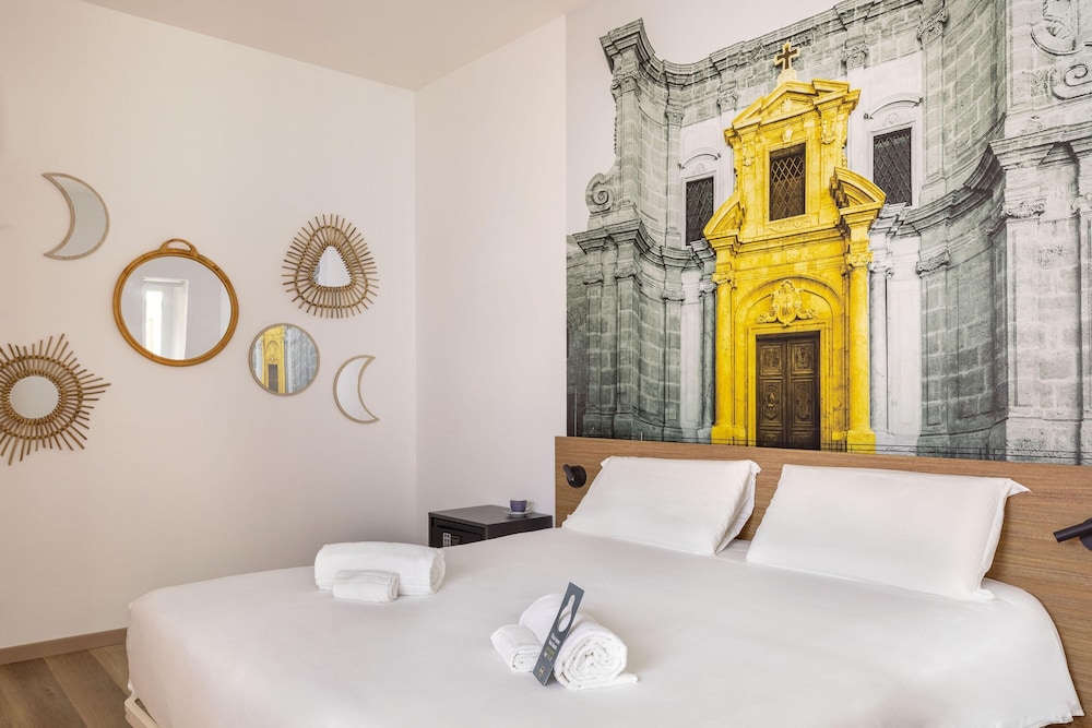 B&B Hotel Palermo Quattro Canti — Hotel rooms in Palermo, Sicily