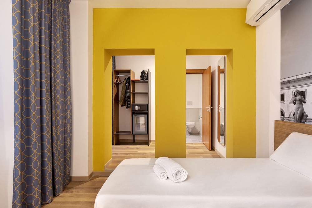 B&B Hotel Palermo Quattro Canti — Hotel rooms in Palermo, Sicily