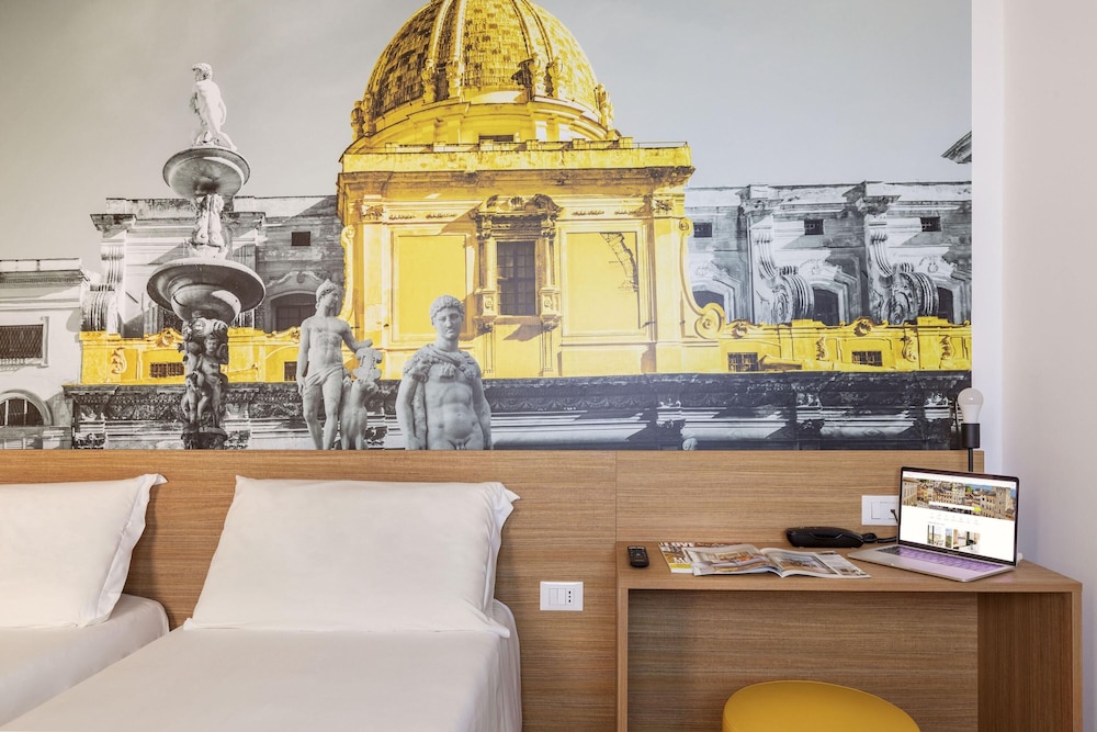 B&B Hotel Palermo Quattro Canti — Hotel rooms in Palermo, Sicily