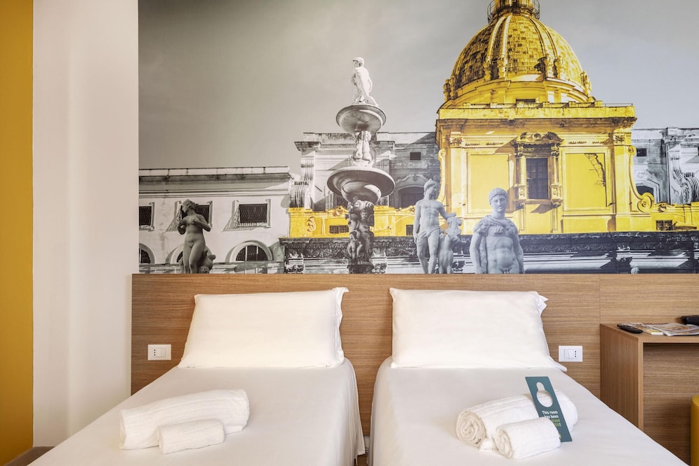 B&B Hotel Palermo Quattro Canti — Hotel rooms in Palermo, Sicily