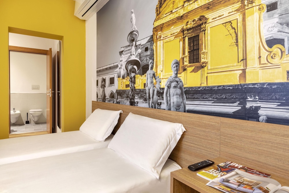 B&B Hotel Palermo Quattro Canti — Hotel rooms in Palermo, Sicily