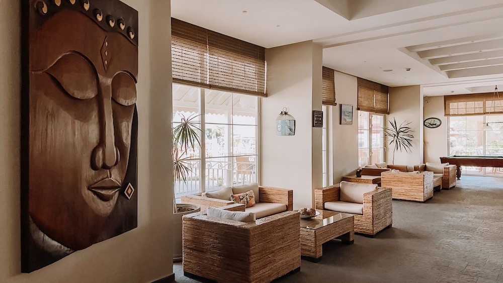 Hawaii Hotel — Hotel building in Marmaris, Mugla