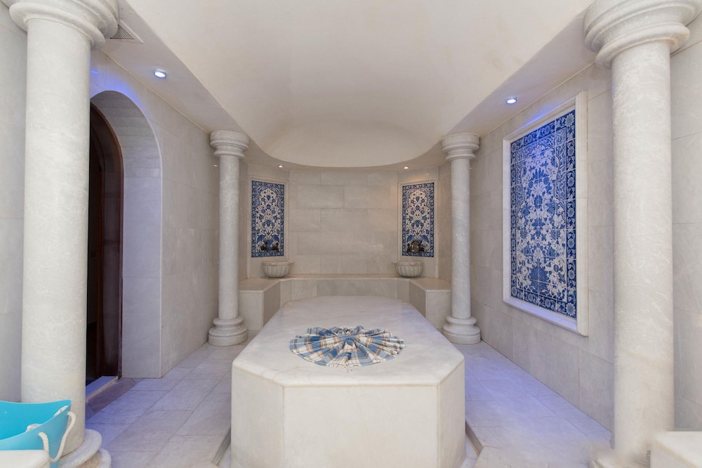 Hawaii Hotel — Spa in Marmaris, Mugla