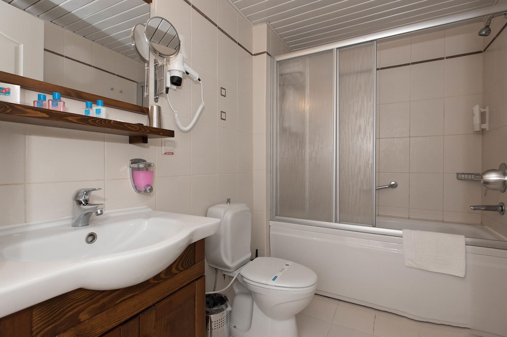 Hawaii Hotel — Hotel rooms in Marmaris, Mugla