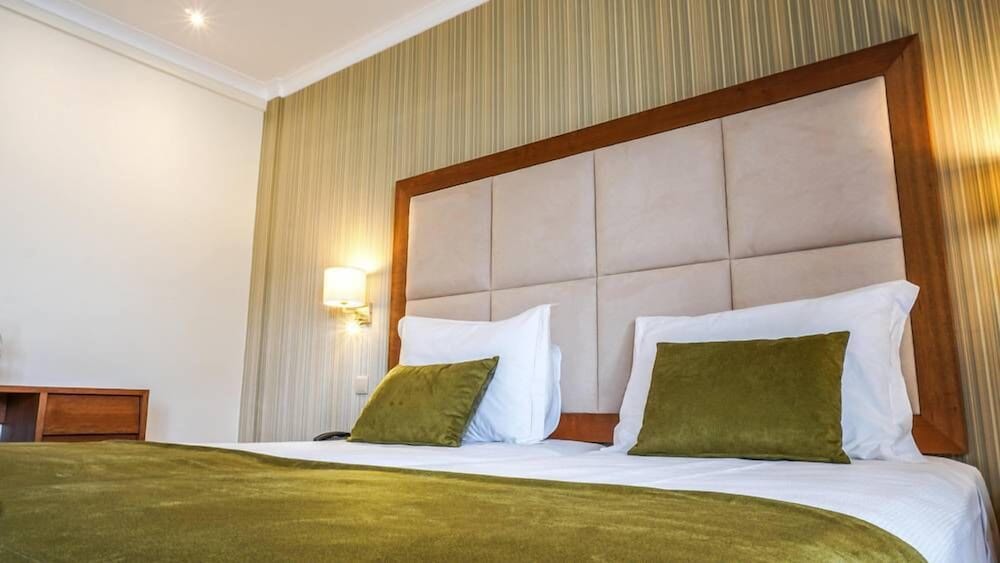 Baía Beach Hotel — Rooms in Monte Gordo, Faro