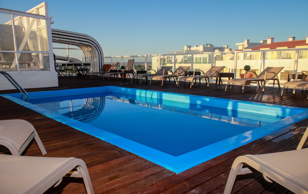 Baía Beach Hotel — Pool in Monte Gordo, Faro