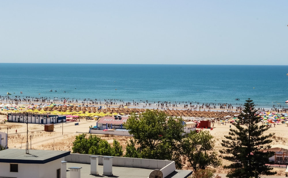 Baía Beach Hotel — Shared spaces in Monte Gordo, Faro