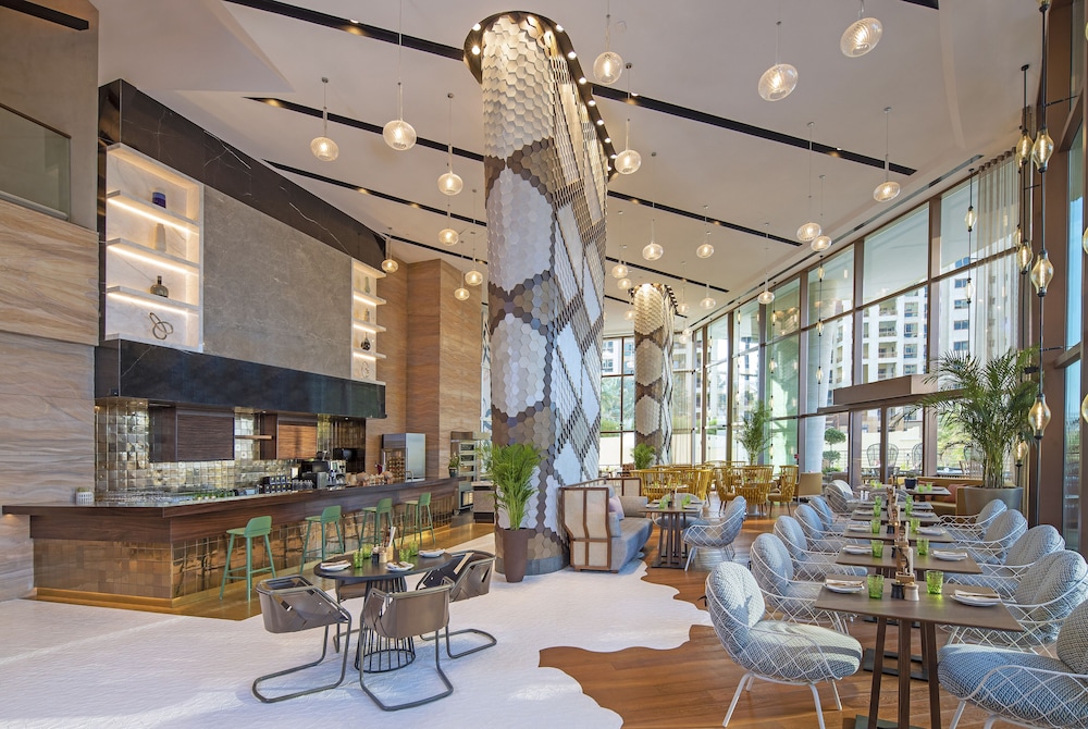 Andaz Family Suites by Hyatt - Palm Jumeirah — Restaurant & bars in Dubai