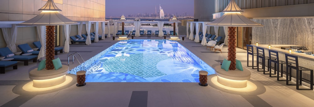 Andaz Family Suites by Hyatt - Palm Jumeirah — Swimming pool in Dubai