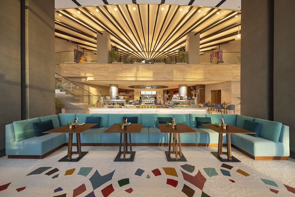 Andaz Family Suites by Hyatt - Palm Jumeirah — Restaurant & bars in Dubai