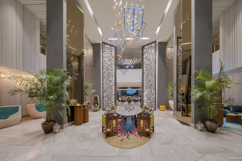 Andaz Family Suites by Hyatt - Palm Jumeirah — Restaurant & bars in Dubai