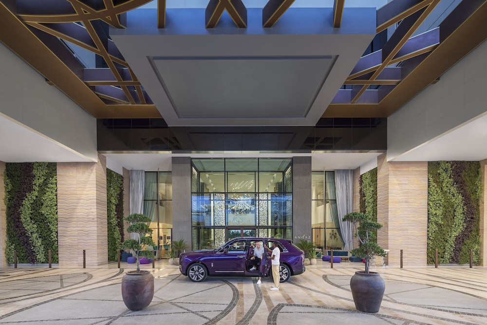 Andaz Family Suites by Hyatt - Palm Jumeirah — Hotel building in Dubai