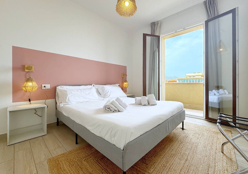 Multisuite Palermo — Hotel rooms in Palermo, Sicily