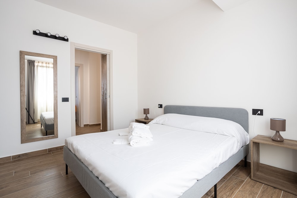 Multisuite Palermo — Hotel rooms in Palermo, Sicily