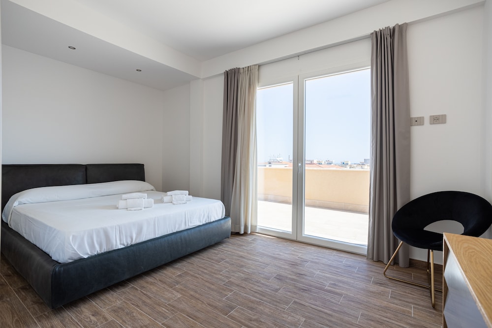Multisuite Palermo — Hotel rooms in Palermo, Sicily