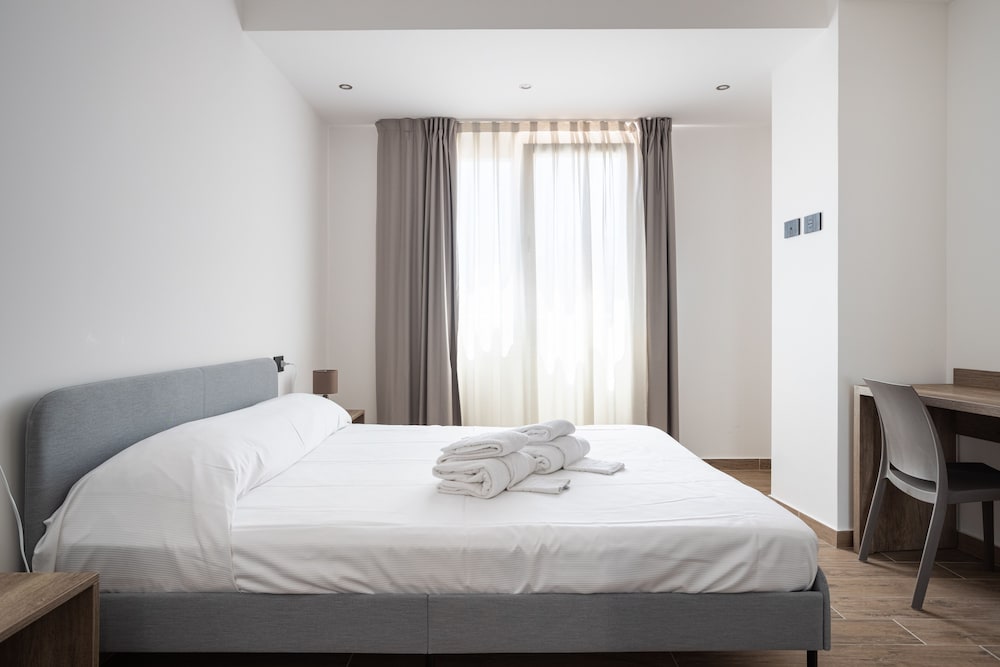 Multisuite Palermo — Hotel rooms in Palermo, Sicily