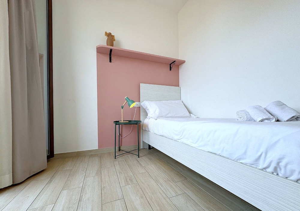 Multisuite Palermo — Hotel rooms in Palermo, Sicily