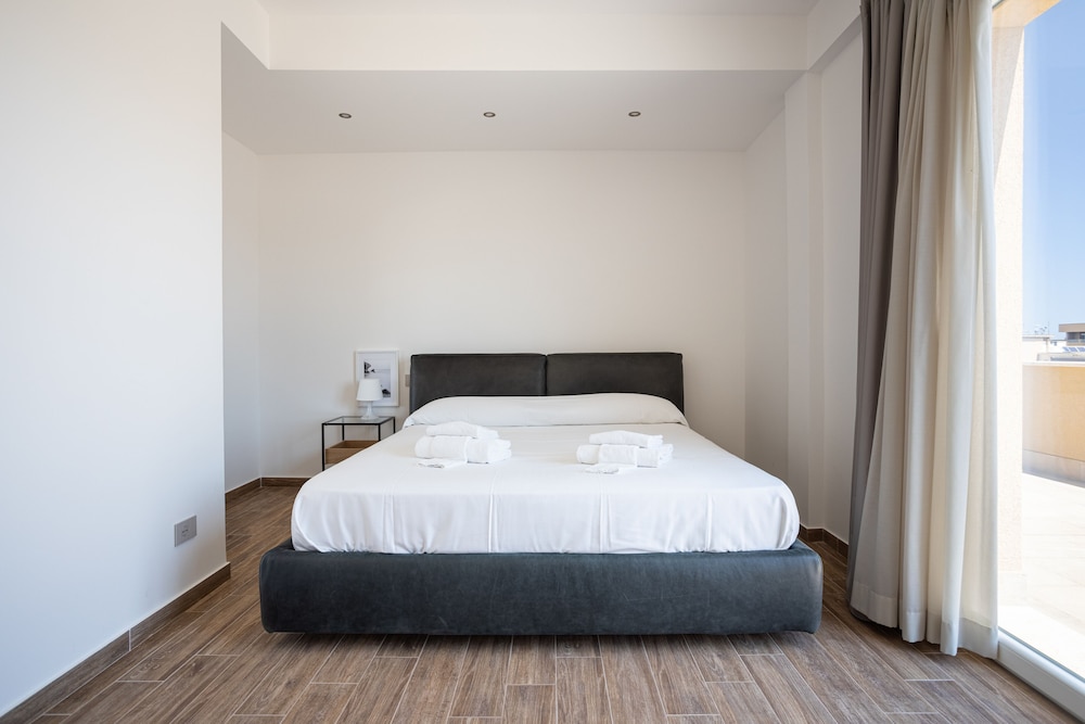 Multisuite Palermo — Hotel rooms in Palermo, Sicily