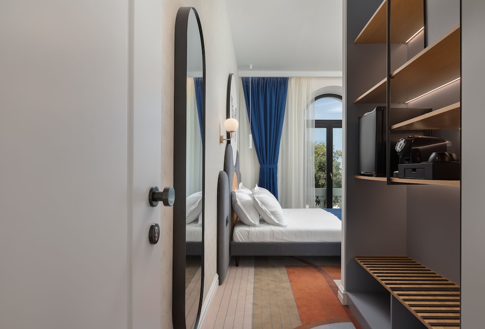 Heritage Hotel Porin — Hotel rooms in Makarska, Split-Dalmatia