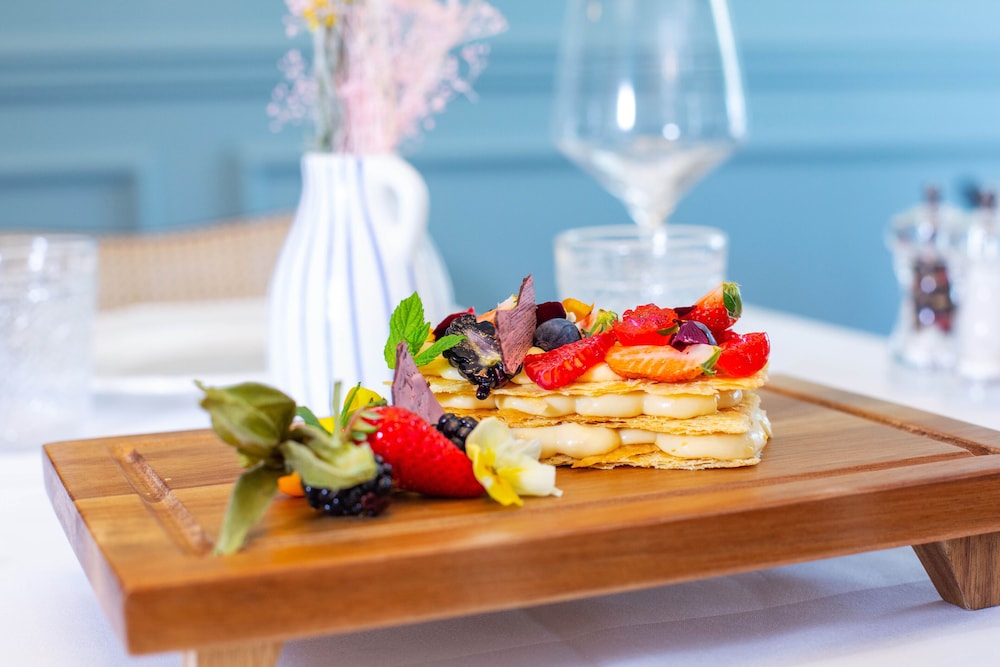 Heritage Hotel Porin — Restaurant & bars in Makarska, Split-Dalmatia