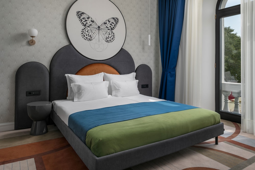 Heritage Hotel Porin — Hotel rooms in Makarska, Split-Dalmatia